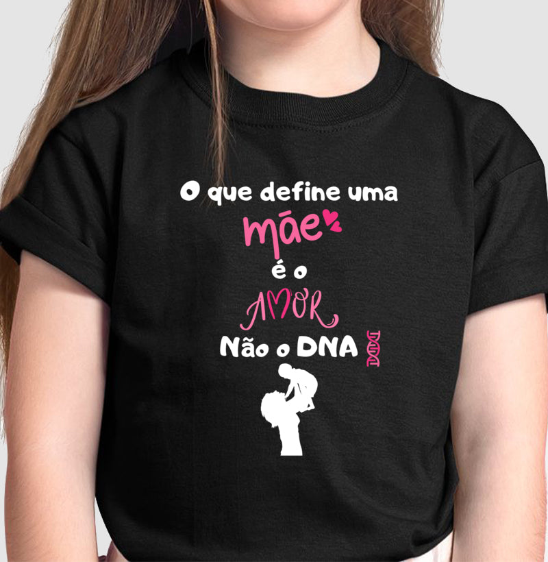 Camiseta Infantil - Amor define Mãe